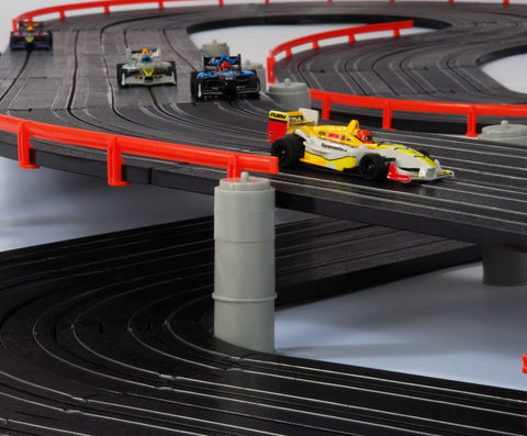 Super International HO Slot Car Set