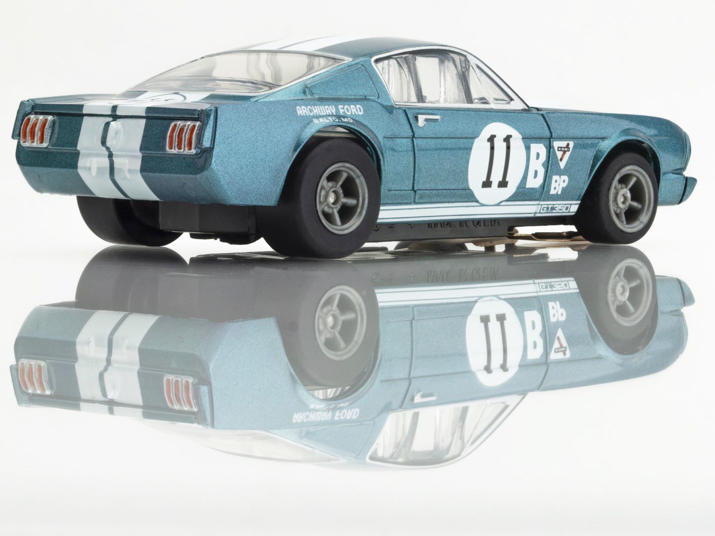 1965 Shelby Mustang GT350R Donohue Blue/White Slot Car